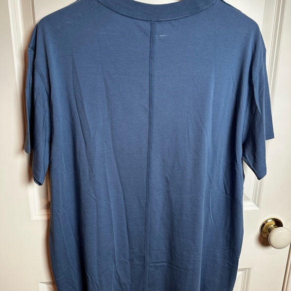 lululemon athletica blue Graphic Tee - Picture 4 of 4